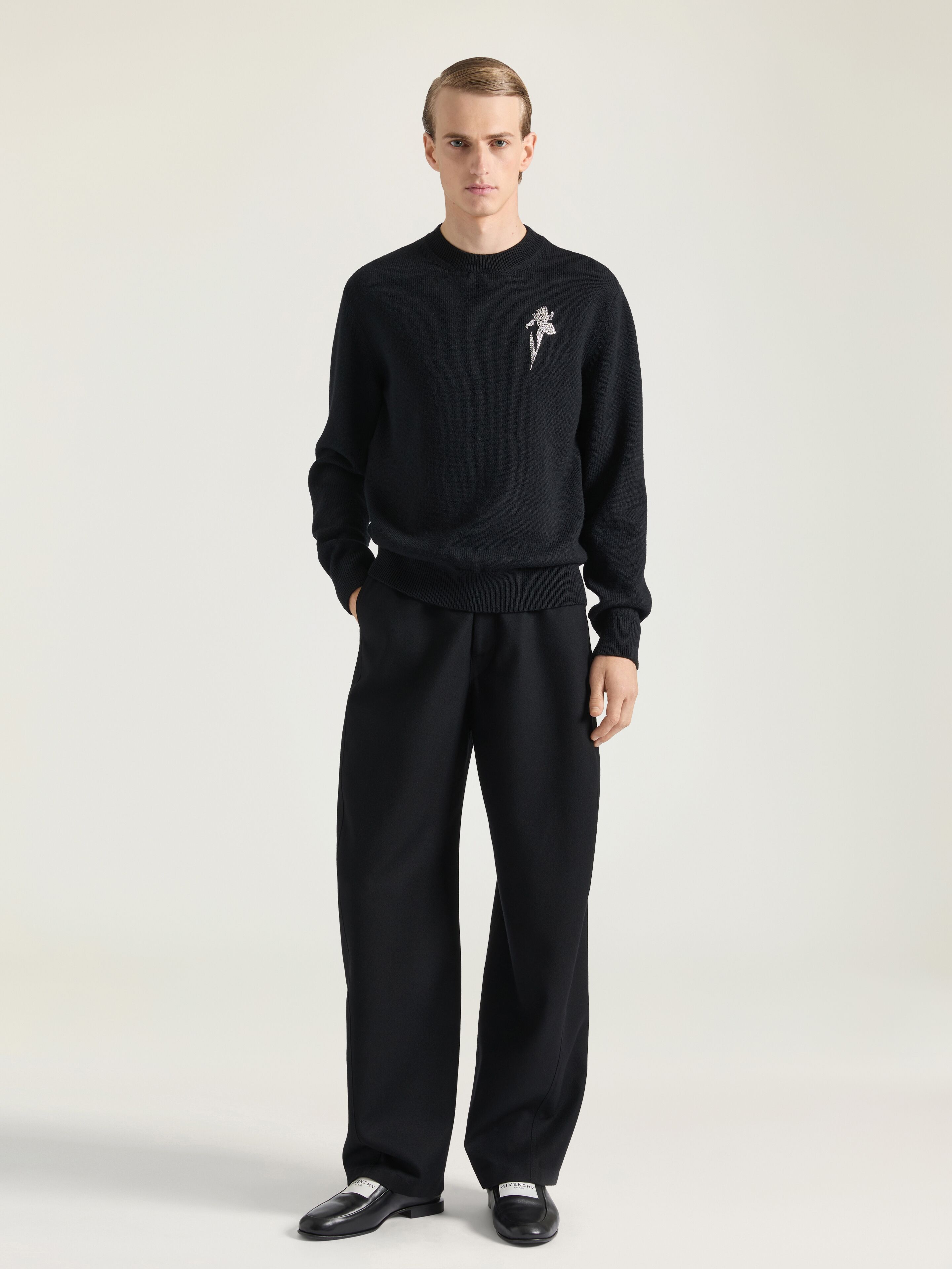 Sweater in wool knit with crystal embroidery